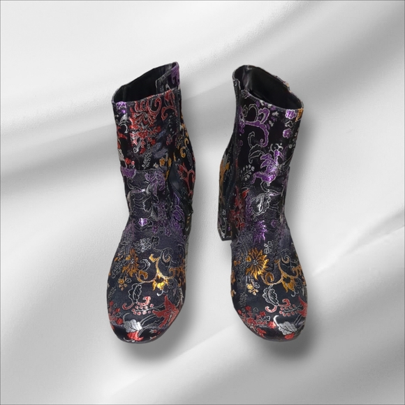 Brash Tapestry ankle boots size 9 in black Floral pattern - Picture 3 of 7